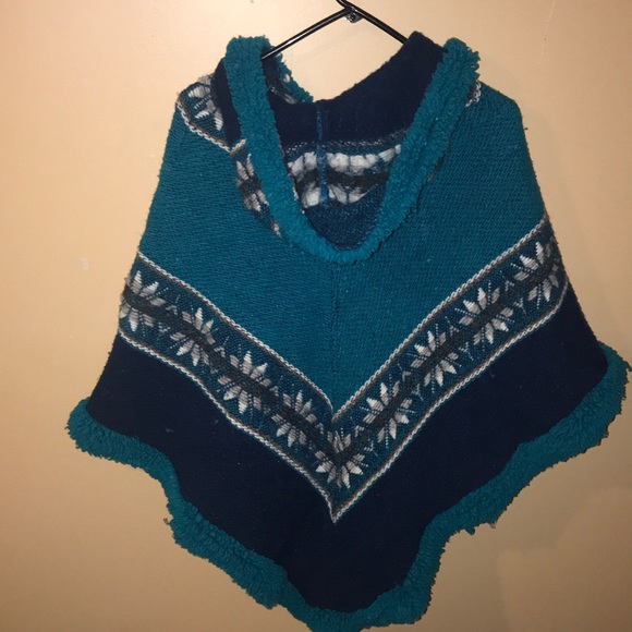 Authentic Colombian Hooded Poncho - Picture 3 of 3